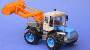 Stavebnice kolového traktoru ŠT-180N – foto 4