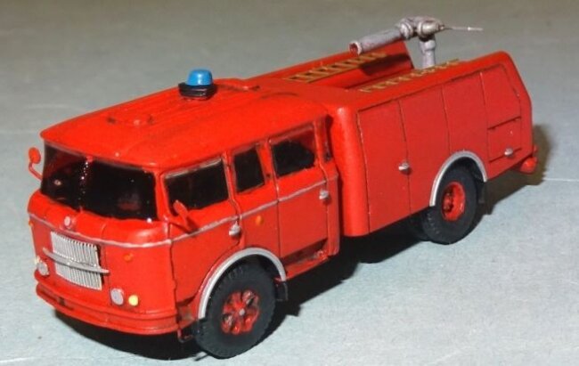 Stavebnice hasičského automobilu Š706 RTHP – foto 1
