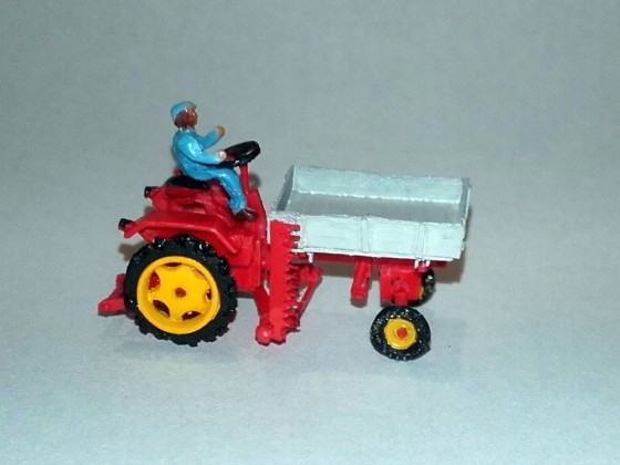 Nářaďový traktor Fortschritt RS09