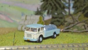 Stavebnice mlékaře Škoda 706 RT