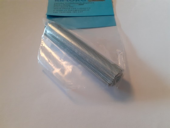 Armovací výztuha nová nebo zrezlá (1 ks)