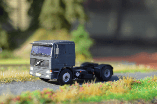 Stavebnice automobilu F10/12 tahač 4×2