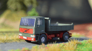 Stavebnice automobilu F10/12 sklápěč S3