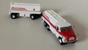 Stavebnice cisterny T138C12 s přívěsem CP11 – foto 2