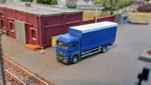 Stavebnice valníku s plachtou MB Axor