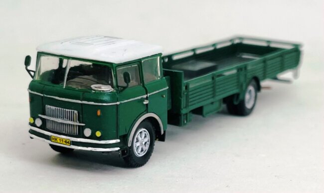 Stavebnice Š706 RTD-a nízkoložný valník
