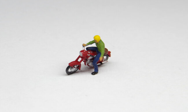 Stavebnice motocyklu Jawa 250 (stojící)